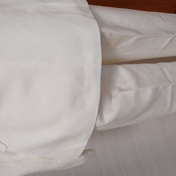 Suit - Picture 7 of 8